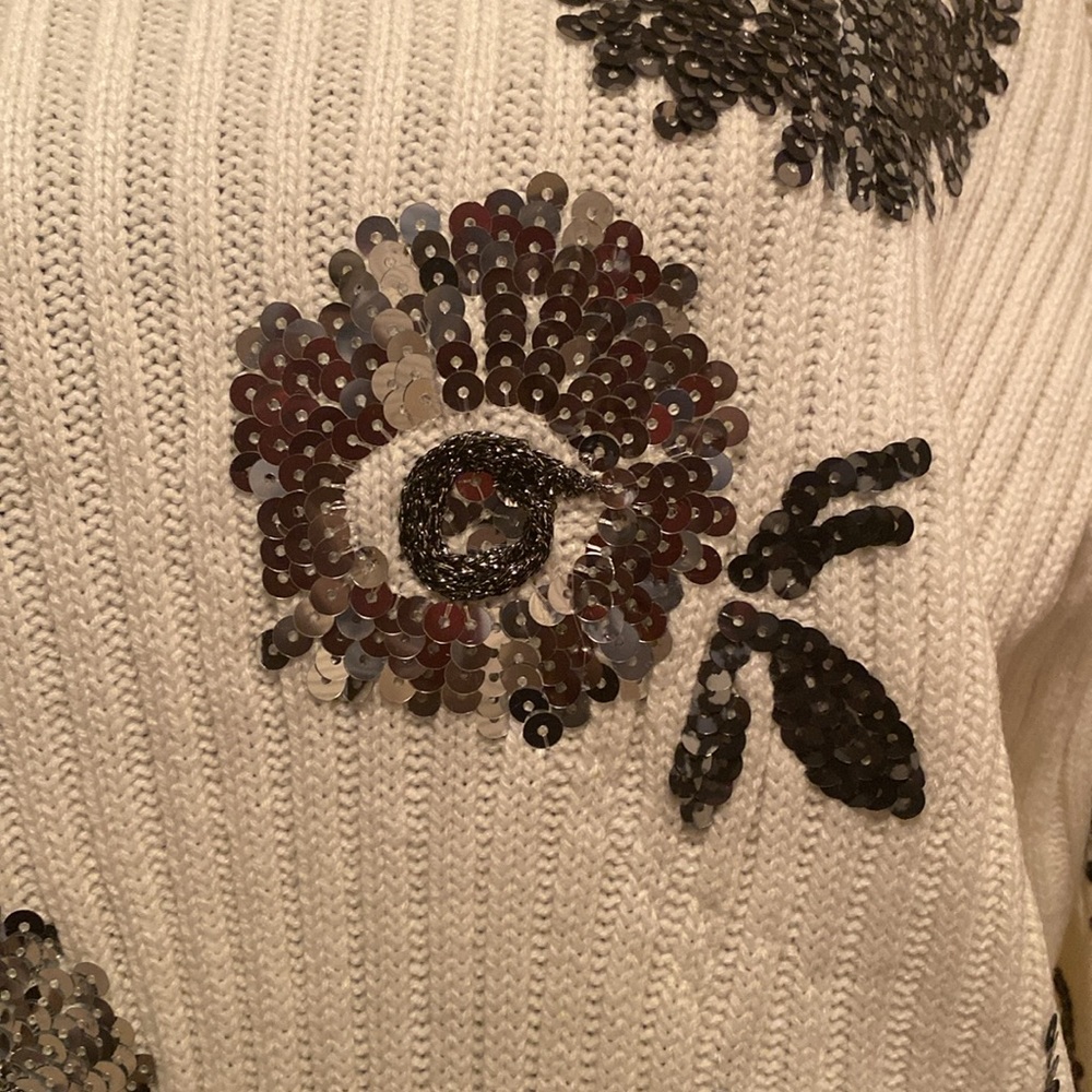 Sweater - Picture 2 of 5